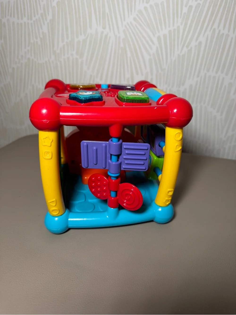 VTech Busy Learners Activity Cube - Red and Blue